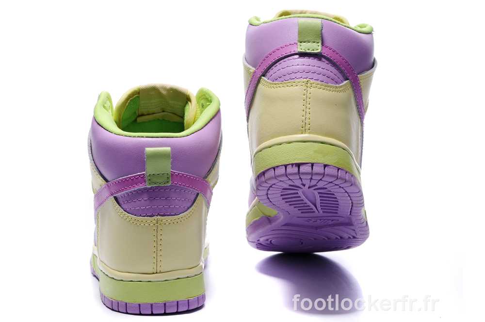 spongebob nike dunk 2012 femme envente enligne nike dunk 2010 pascher